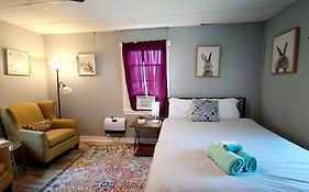 Perfect Combo Of Charm & Comfort- 2Bedroom Home